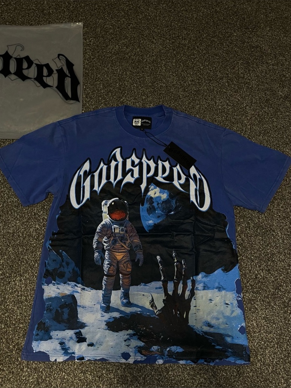 Godspeed Astronaut Moon Graphic Tee
Size Medium